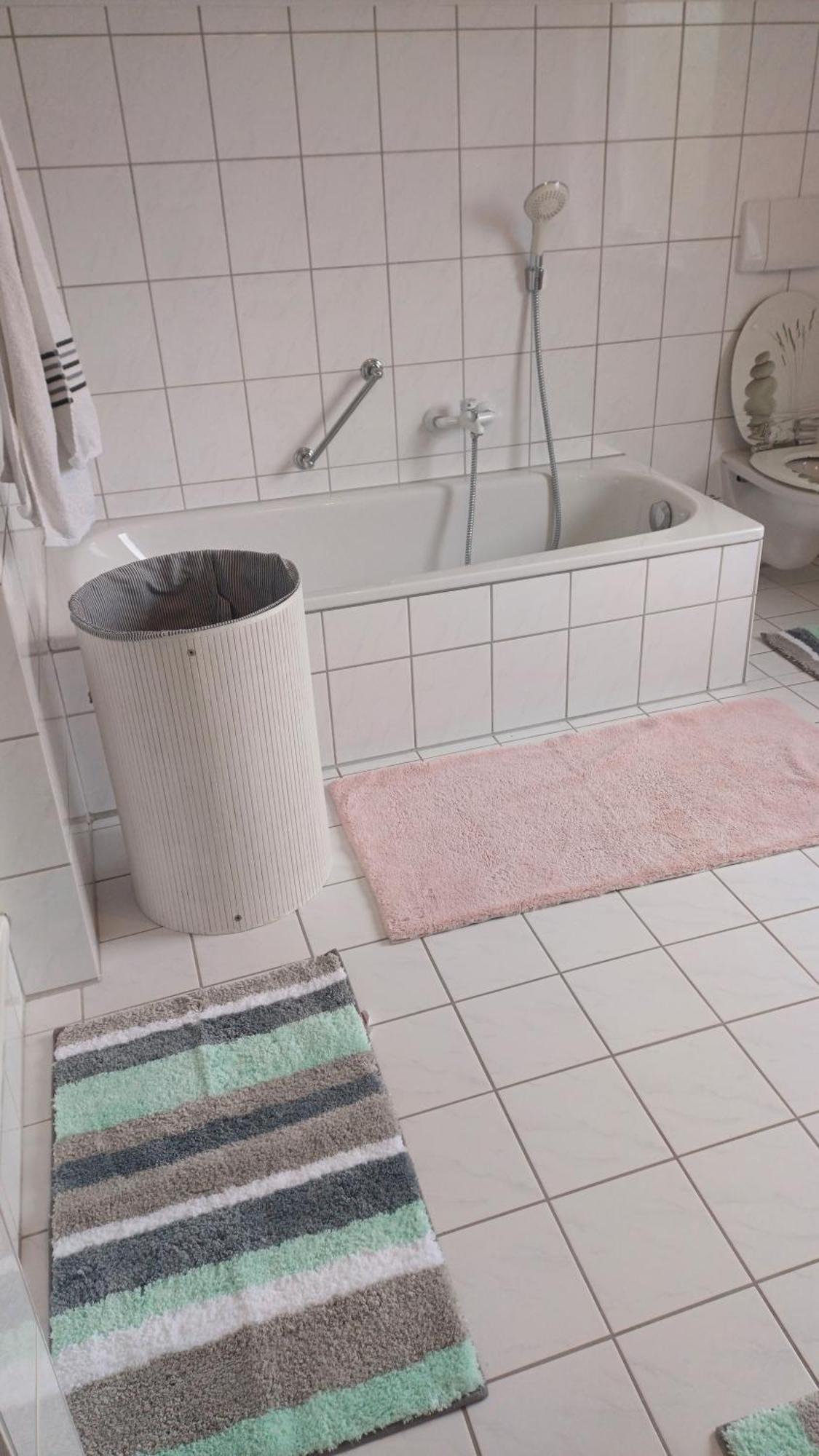 Helle Schoene Dachgeschosswohnung Mit Balkon Stockach Exterior foto